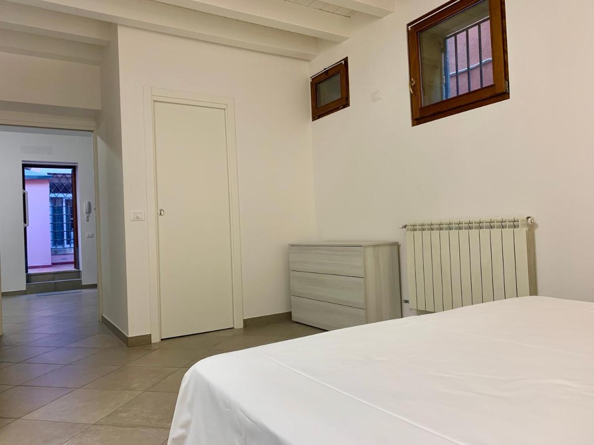 Central Home Chioggia In The Historic Center Екстер'єр фото